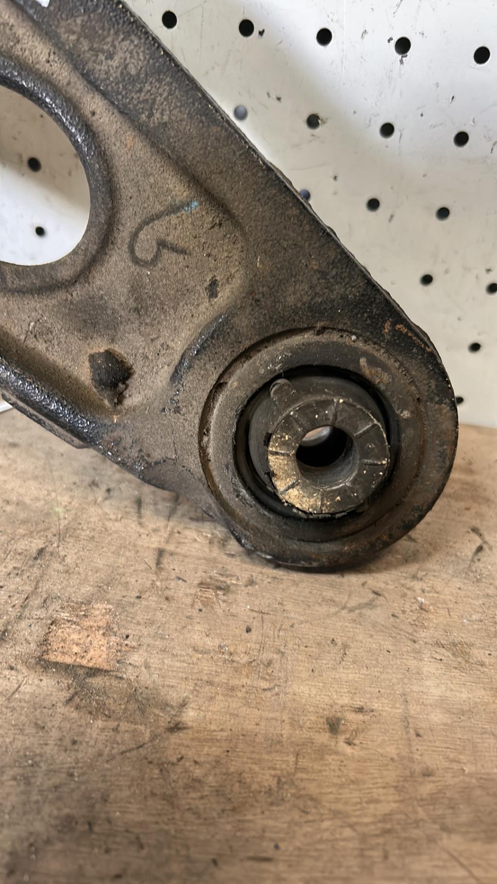Triangle avant gauche RENAULT TRAFIC 2 PHASE 2 Diesel - 1
