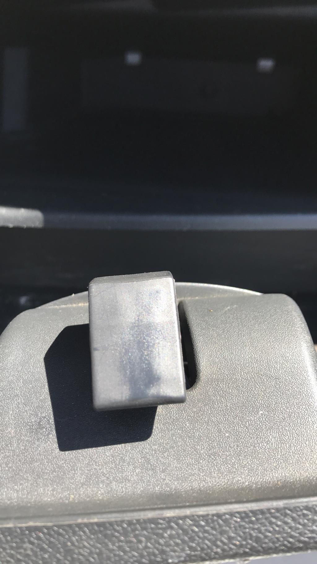 Boite a gants RENAULT MEGANE 3 PHASE 1 Diesel - 1