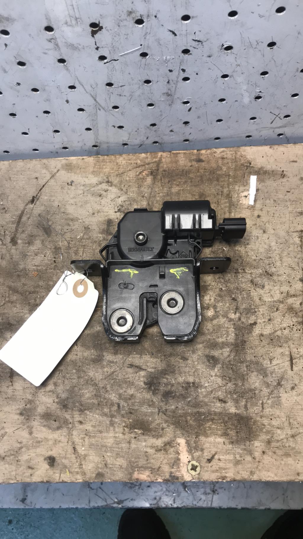 Fermeture centralisee coffre RENAULT MEGANE 3 PHASE 1 Diesel - 1
