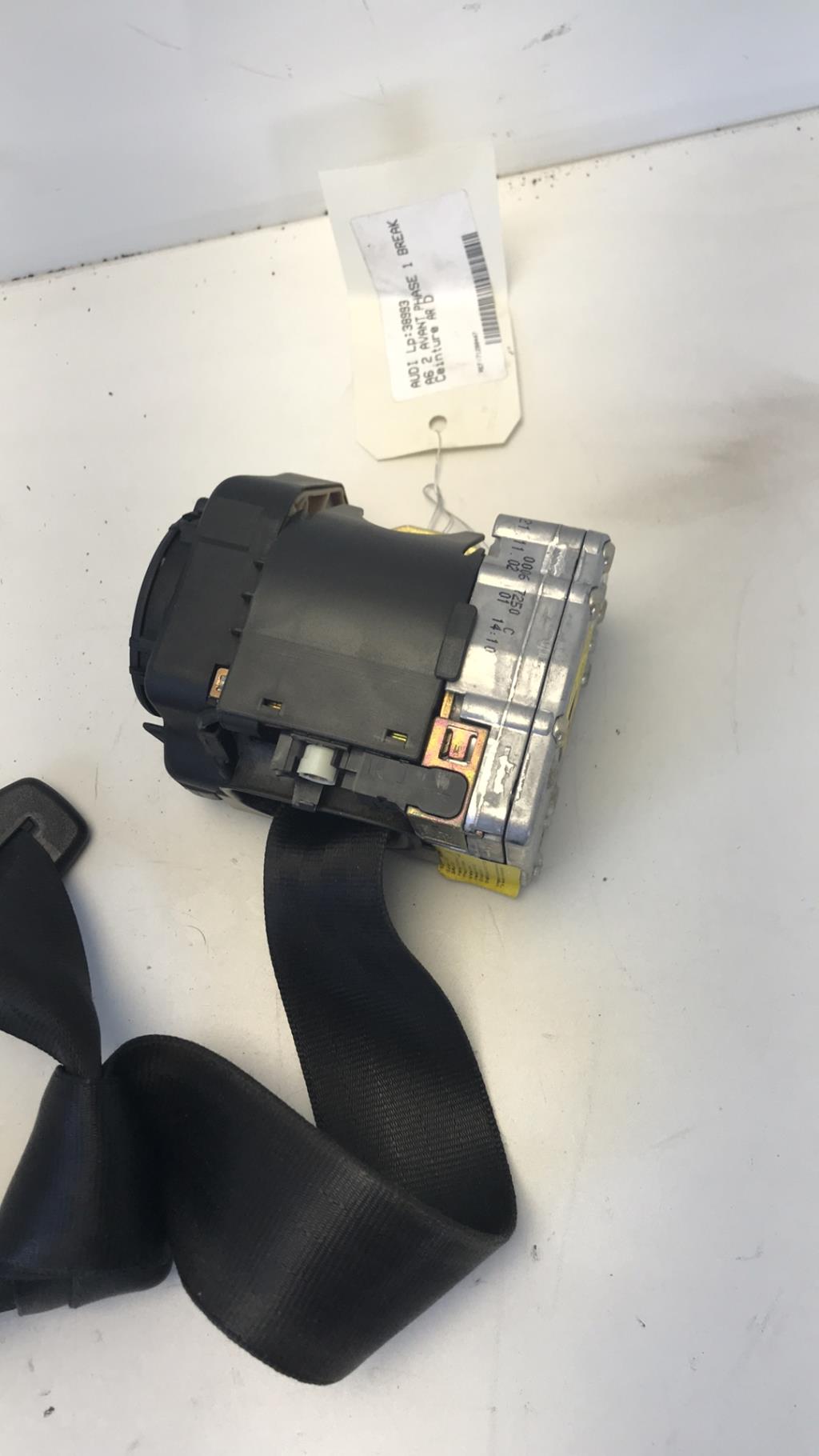 Ceinture arriere droit AUDI A6 2 AVANT PHASE 1 BREAK  - 1