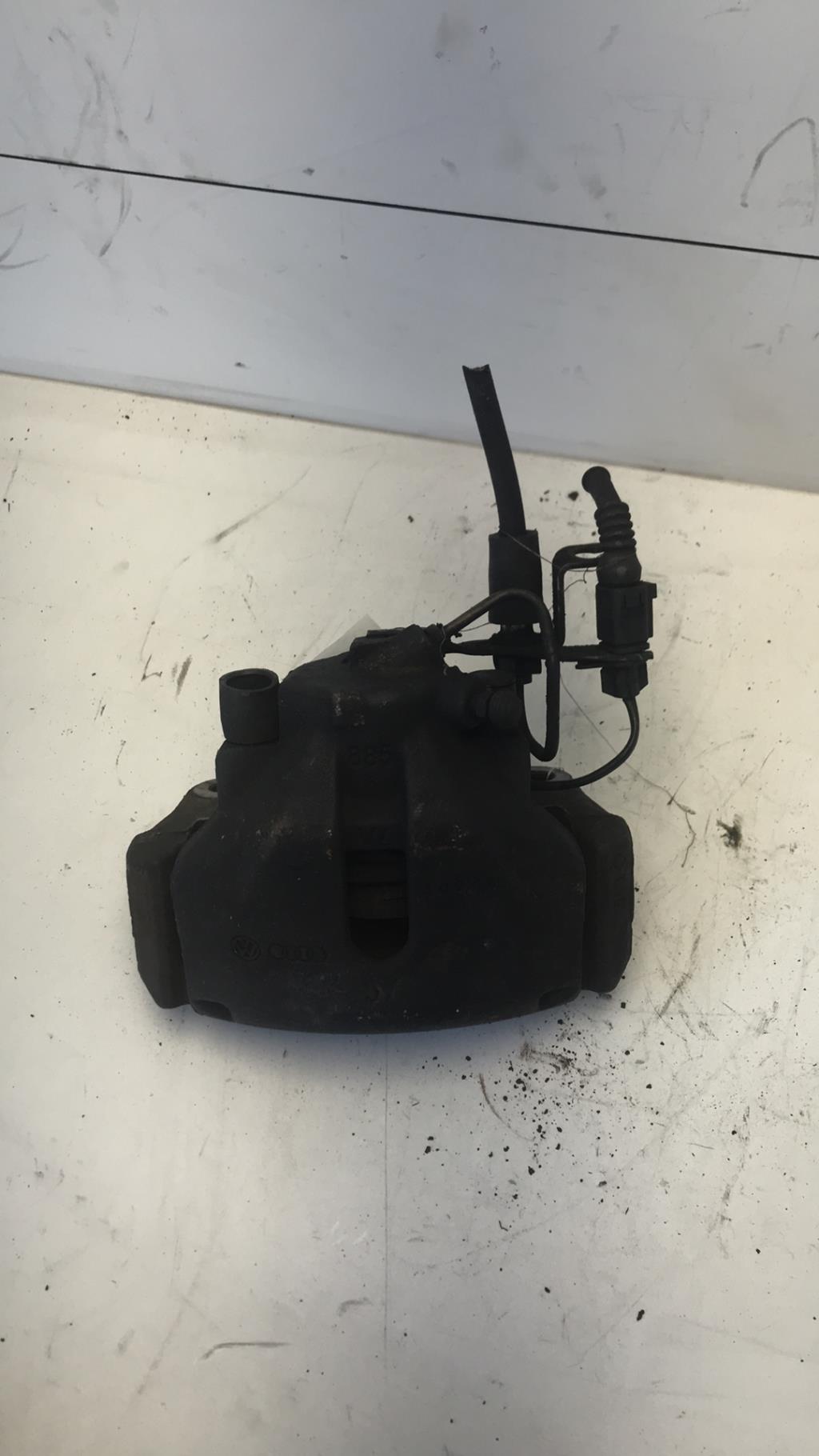 Etrier avant droit (freinage) AUDI A6 2 AVANT PHASE 1 BREAK  - 1