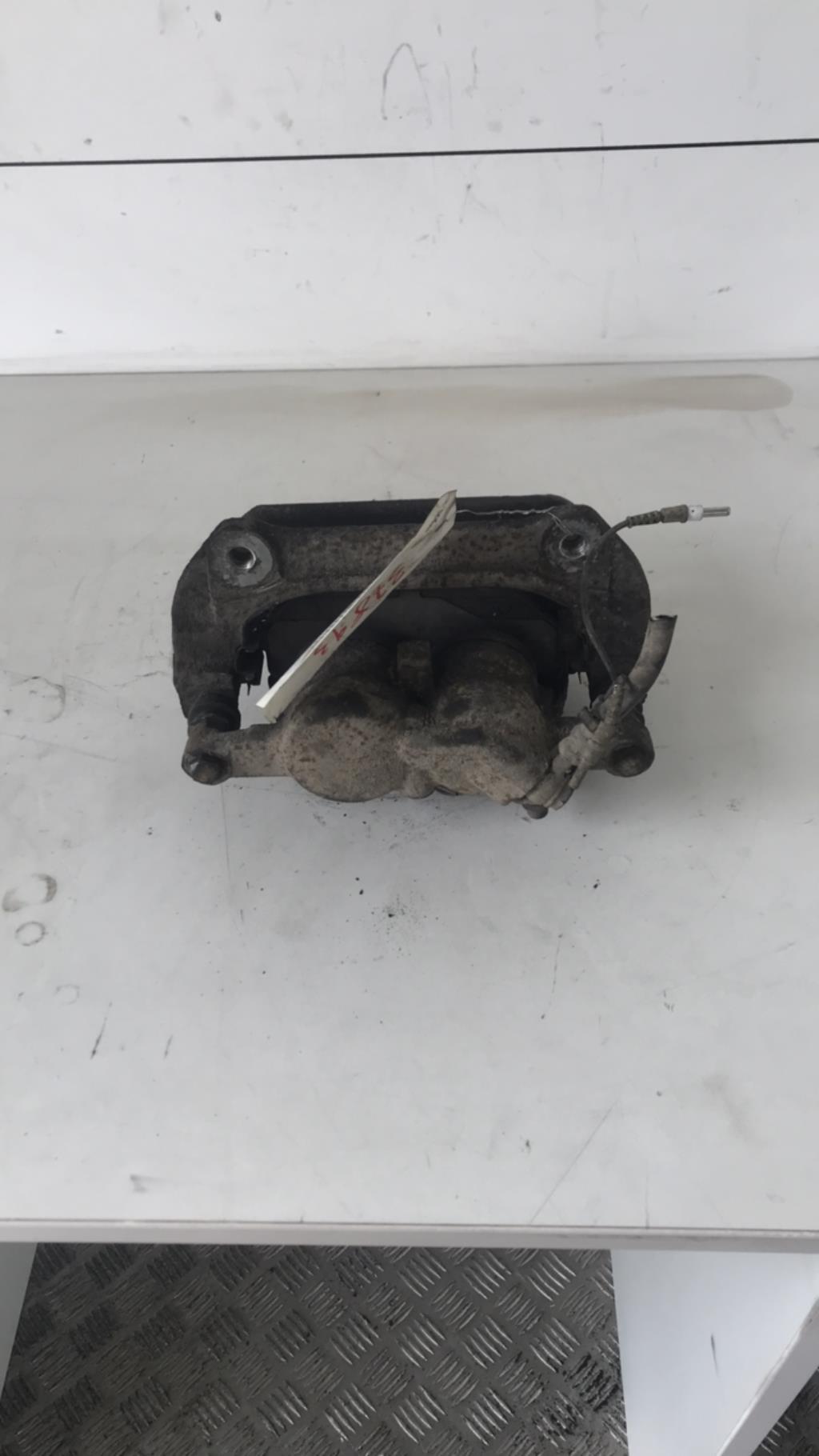 Etrier avant gauche (freinage) CITROEN C6 Diesel - 1