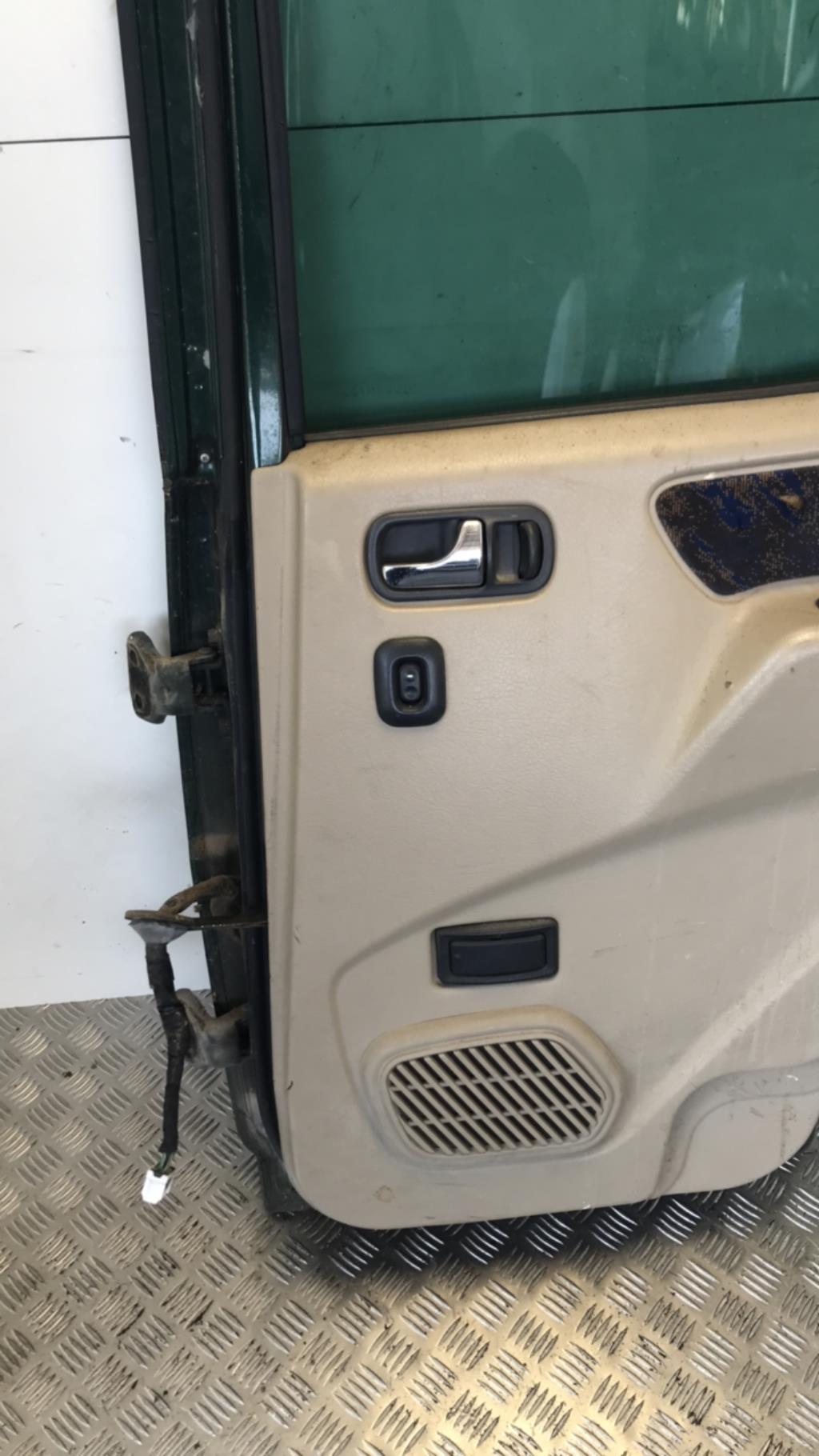 Porte arriere droit NISSAN TERRANO 2 PHASE 3  - 1