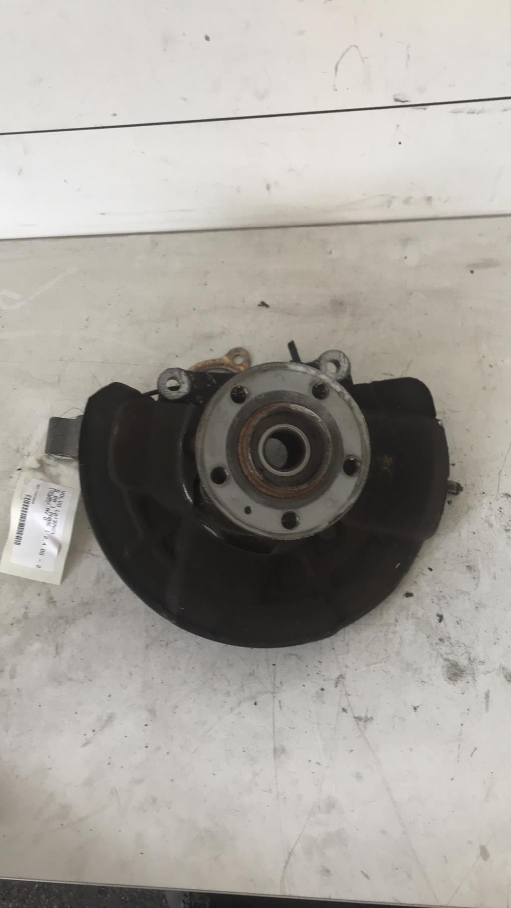 Moyeu avant droit VOLVO S 60 1 PHASE 1 Diesel - 1