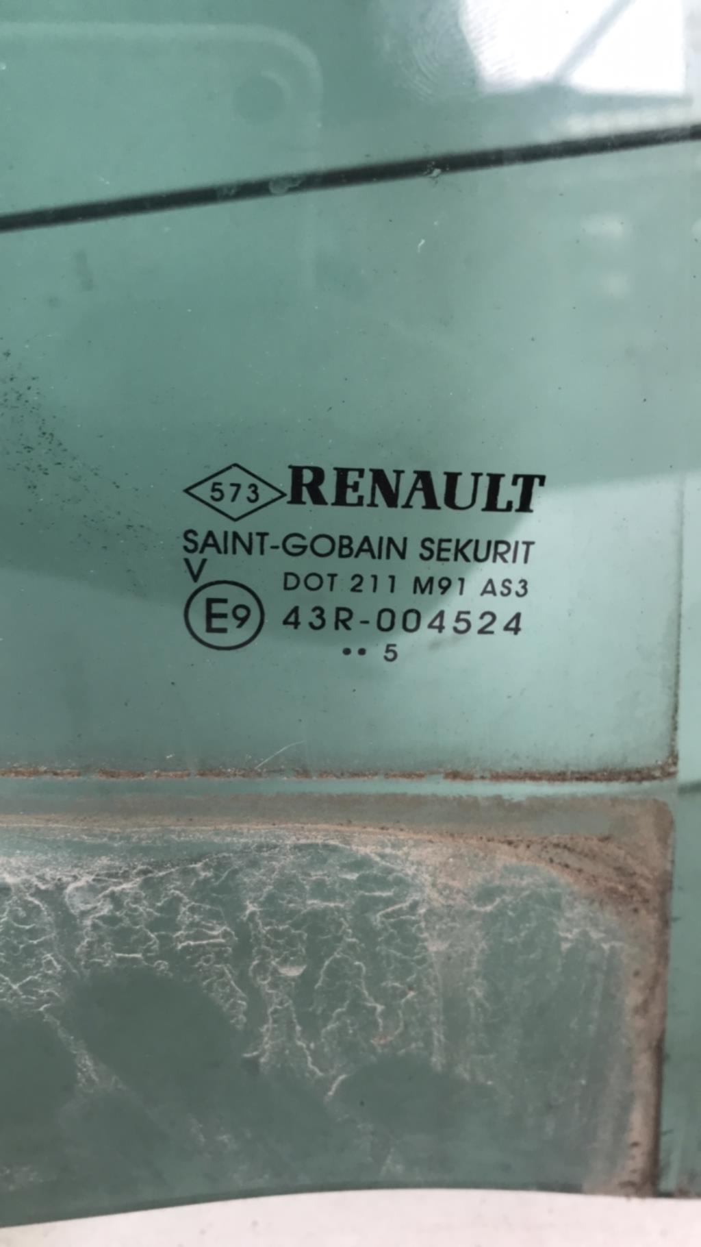 Vitre arriere droit RENAULT MEGANE 3 PHASE 3 Essence - 1