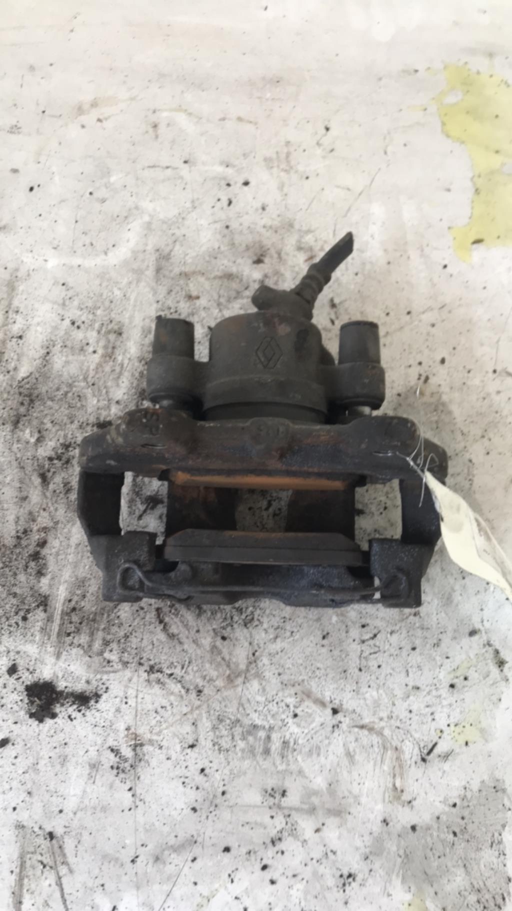 Etrier avant droit (freinage) RENAULT CLIO 4 PHASE 1 Diesel - 1
