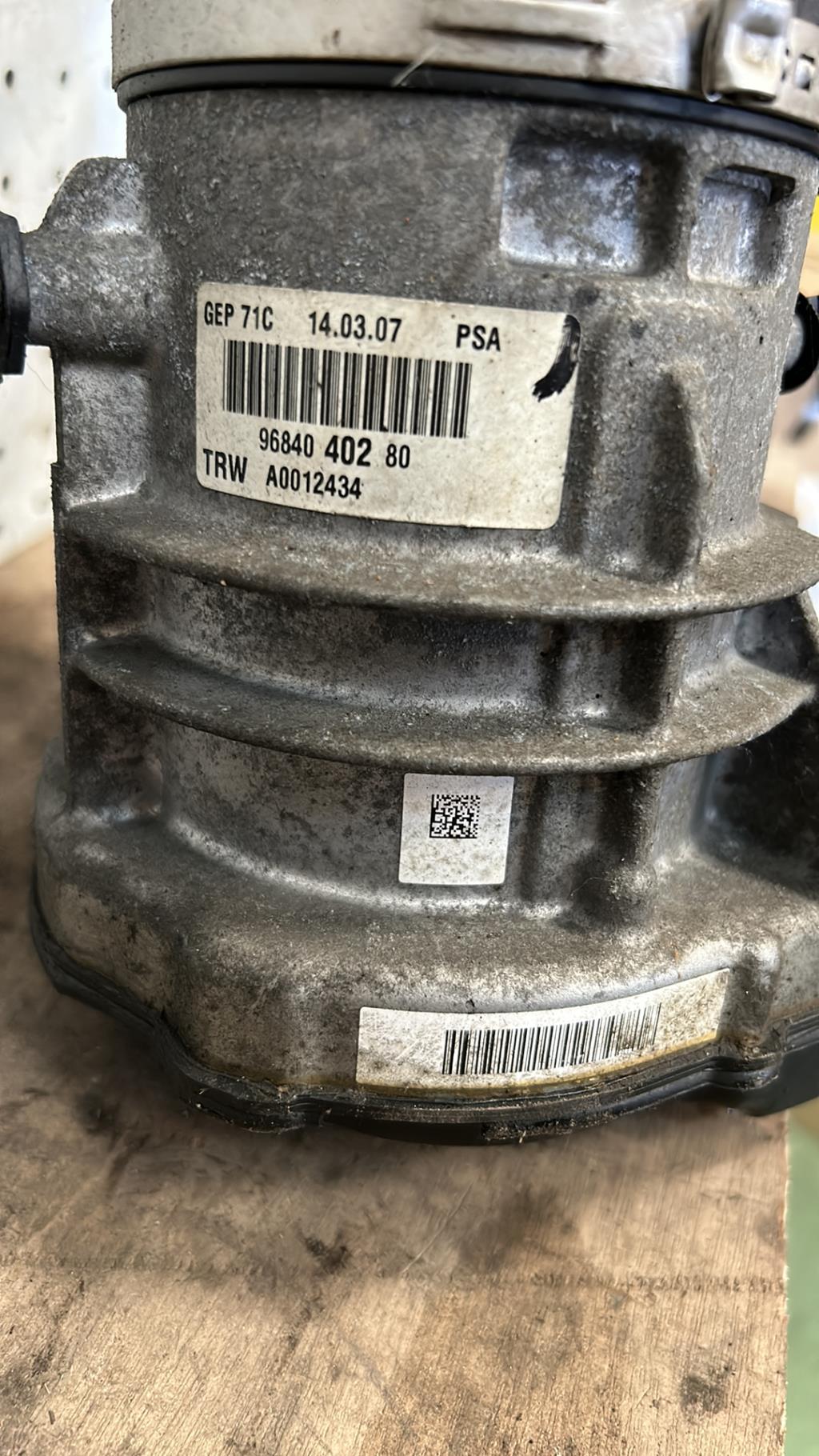 Pompe de direction CITROEN C4 PICASSO 1 Diesel - 1