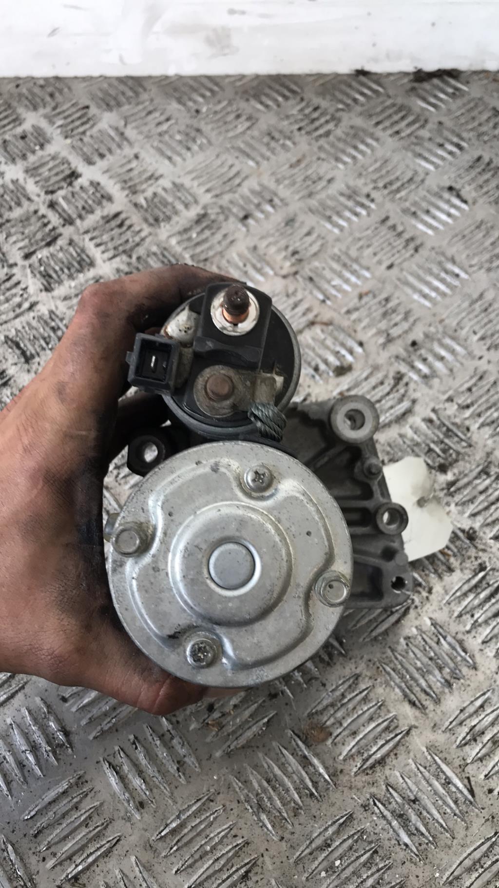 Demarreur CITROEN C4 2 PHASE 1 Essence - 1