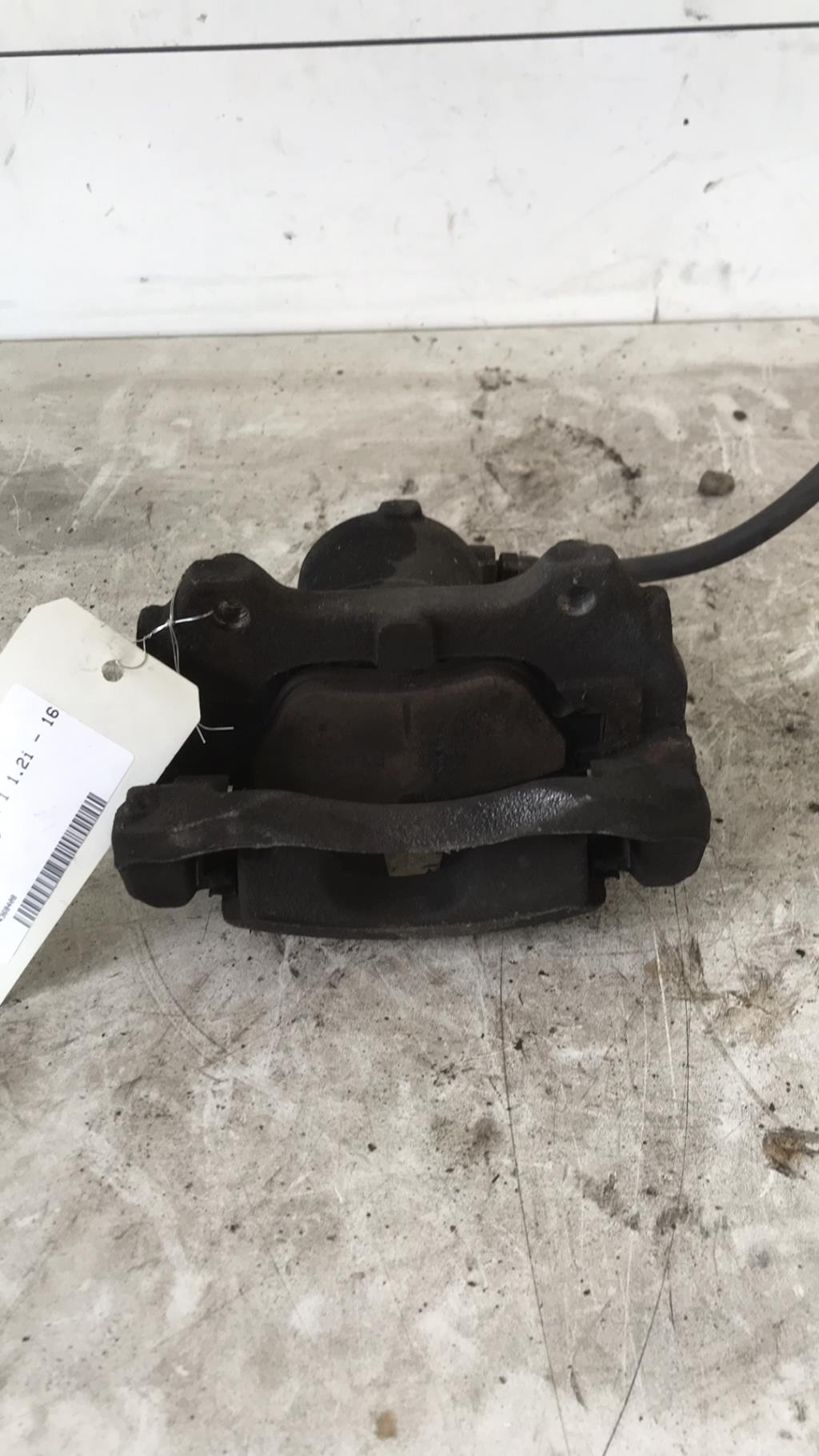 Etrier avant droit (freinage) OPEL CORSA D PHASE 1 Essence - 1