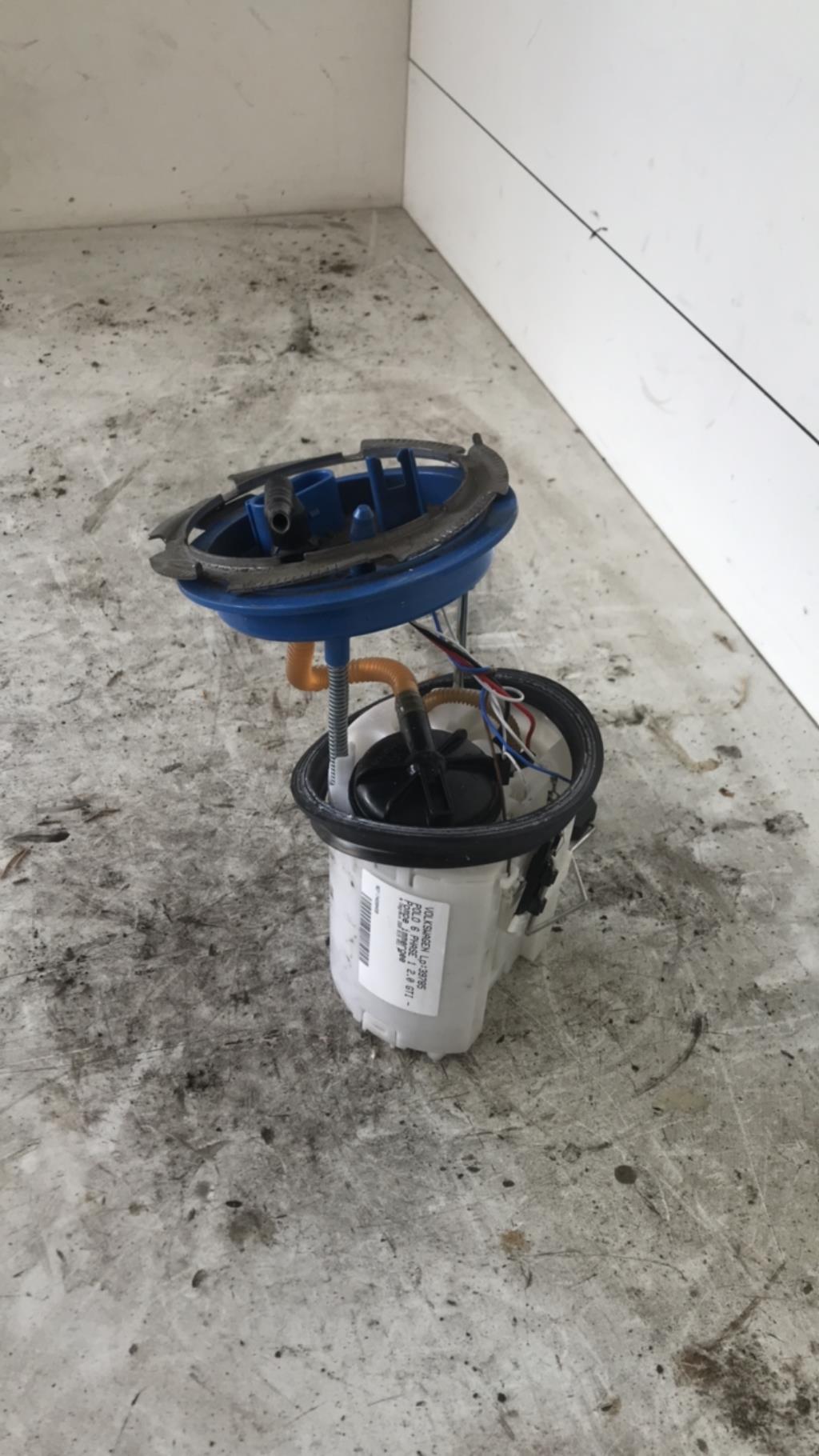 Pompe immergee VOLKSWAGEN POLO 6 PHASE 1 Essence - 1