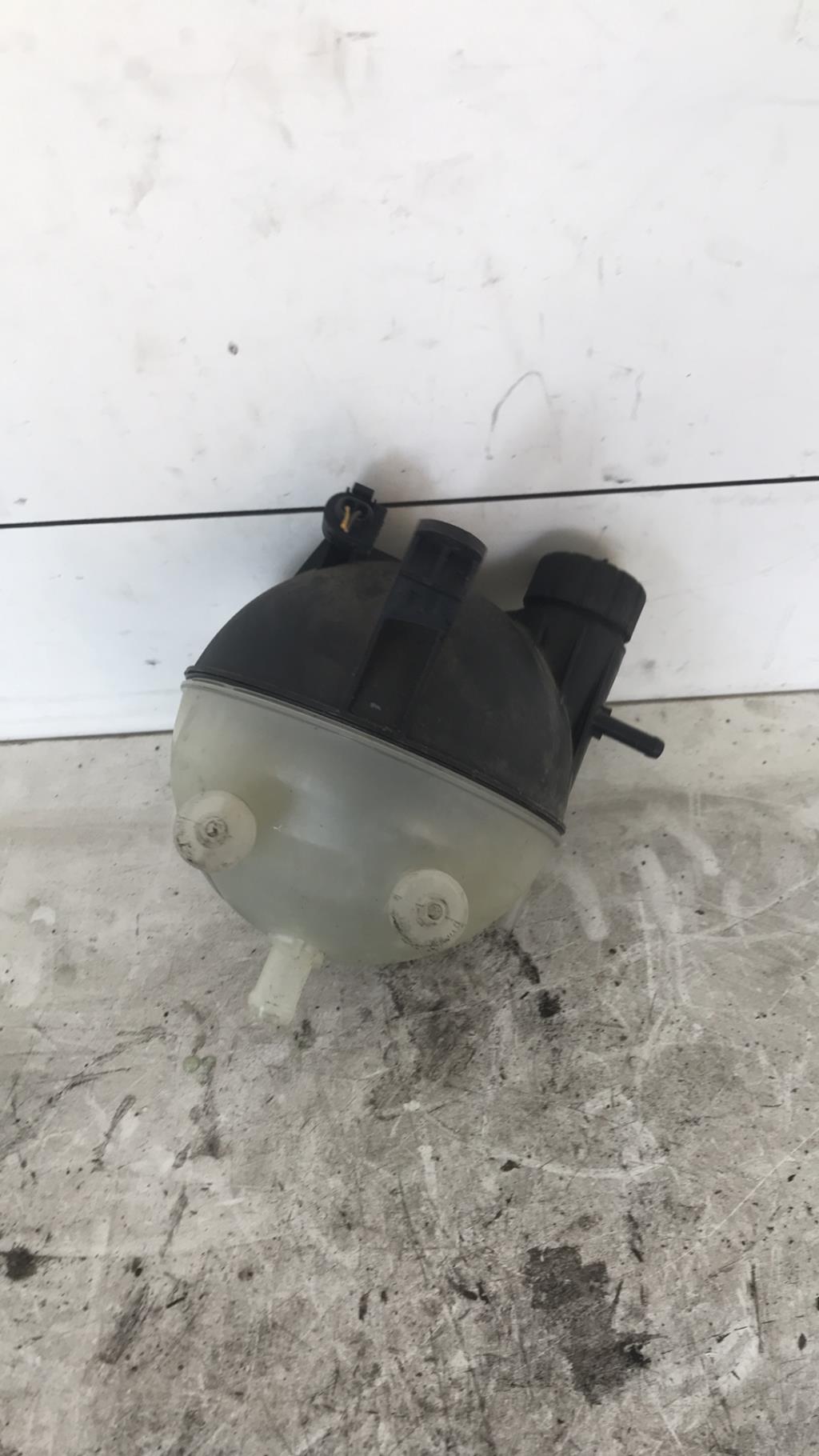 Vase d'expansion MERCEDES CLASSE A 169 PHASE 1 Essence - 1