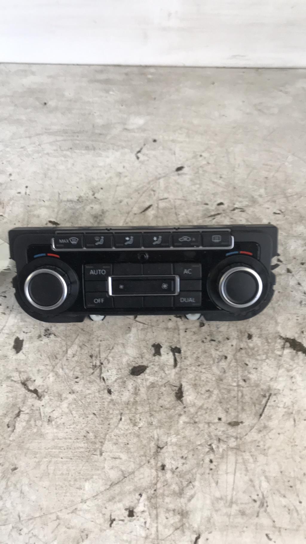 Commande chauffage VOLKSWAGEN GOLF 6  - 1