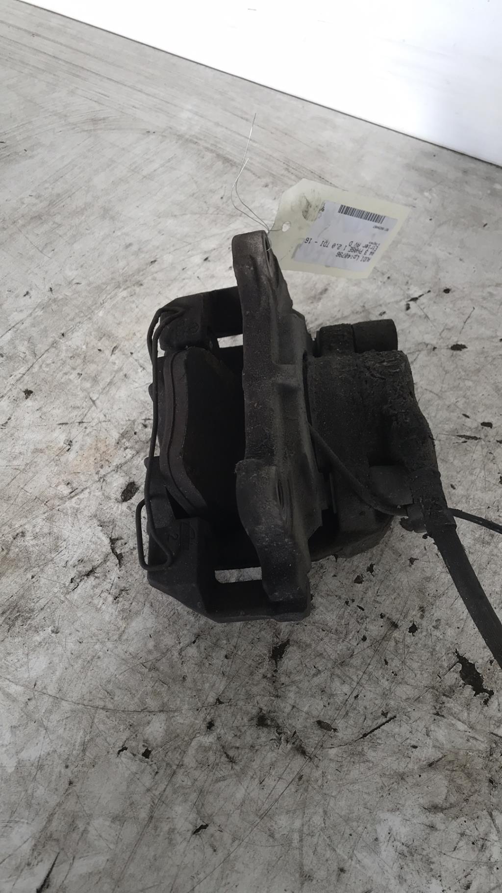 Etrier avant droit (freinage) AUDI A4 3 PHASE 1 Diesel - 1