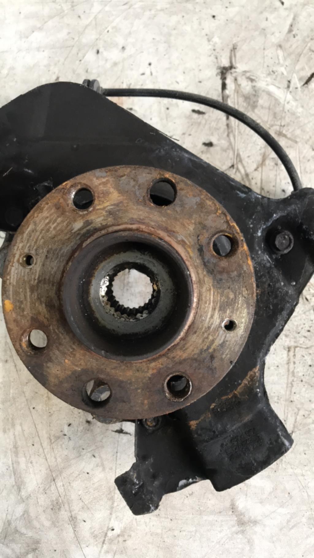 Moyeu avant gauche OPEL CORSA D PHASE 1 Essence/GPL - 1