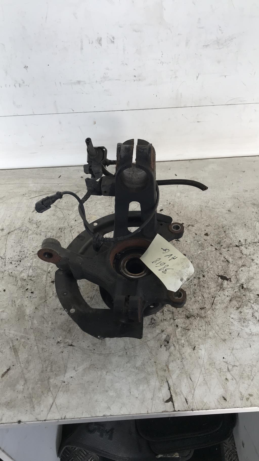 Moyeu avant gauche RENAULT MEGANE 4 PHASE 2 Diesel - 1