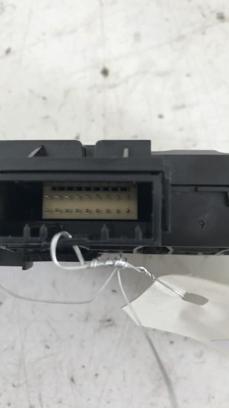 Bouton de warning RENAULT CAPTUR 2 Diesel - 1