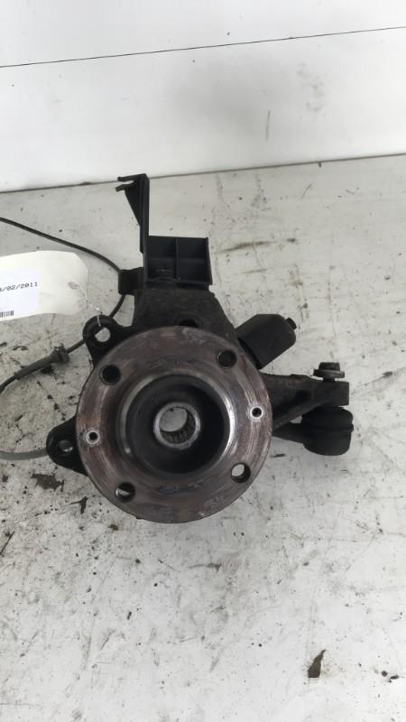 Moyeu avant gauche PEUGEOT 206+ Essence - 1
