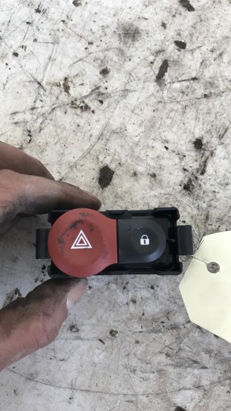 Bouton de warning RENAULT MODUS PHASE 2  - 1