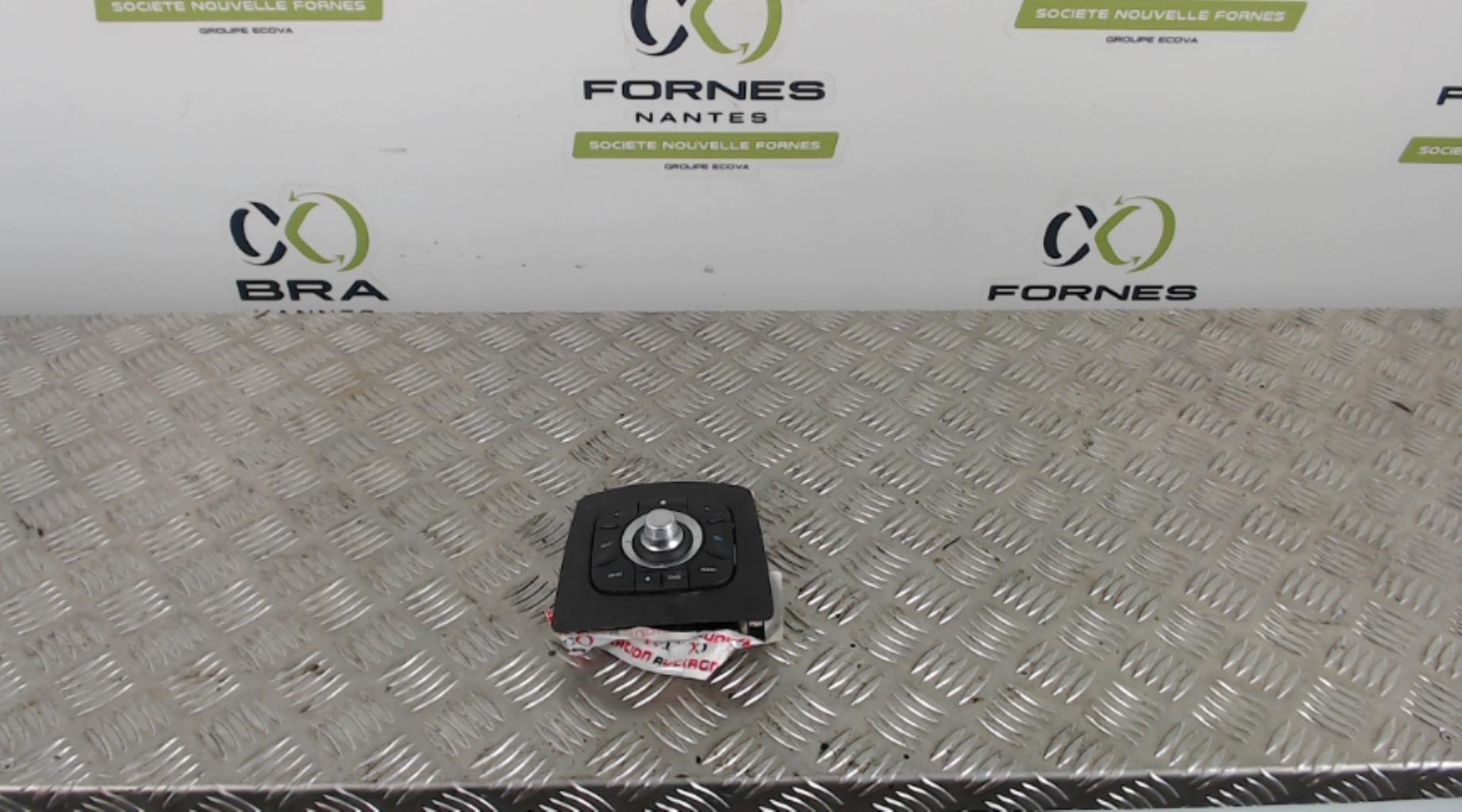 Commande GPS RENAULT SCENIC 3 PHASE 3 Diesel - 1