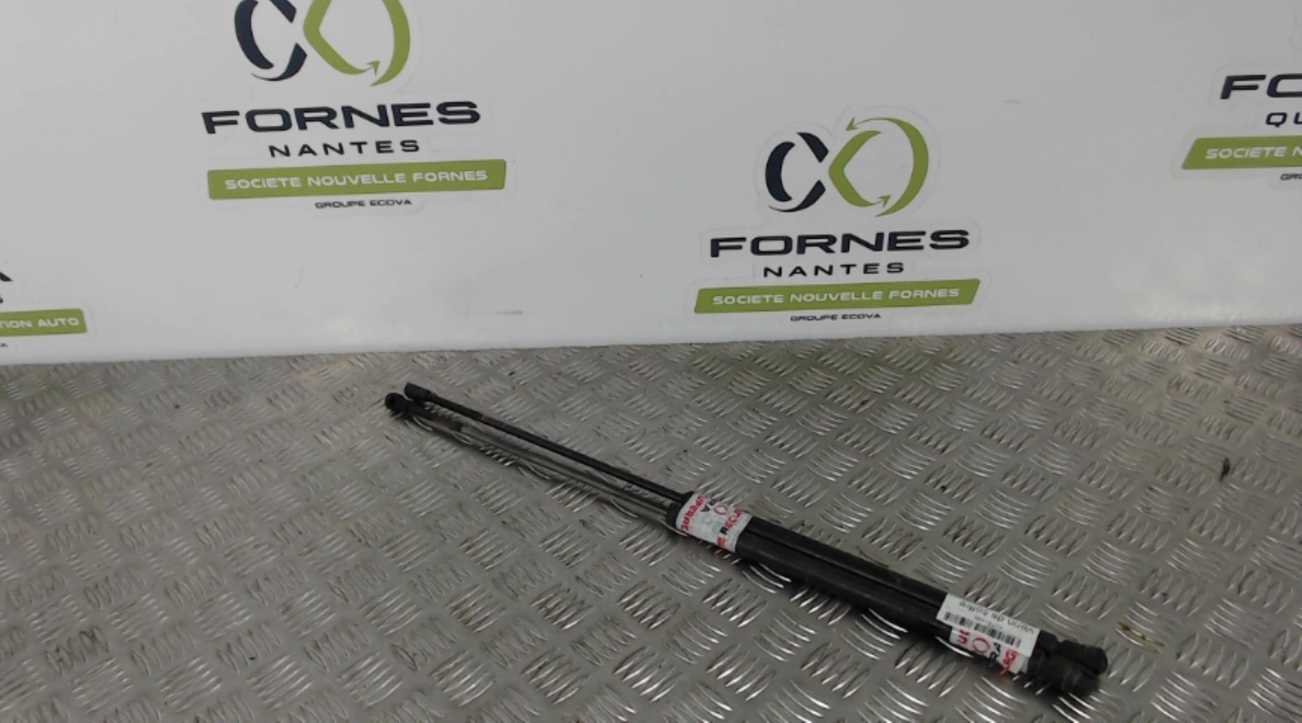 Verin de coffre VOLVO V 40 1 PHASE 2 BREAK Diesel - 1