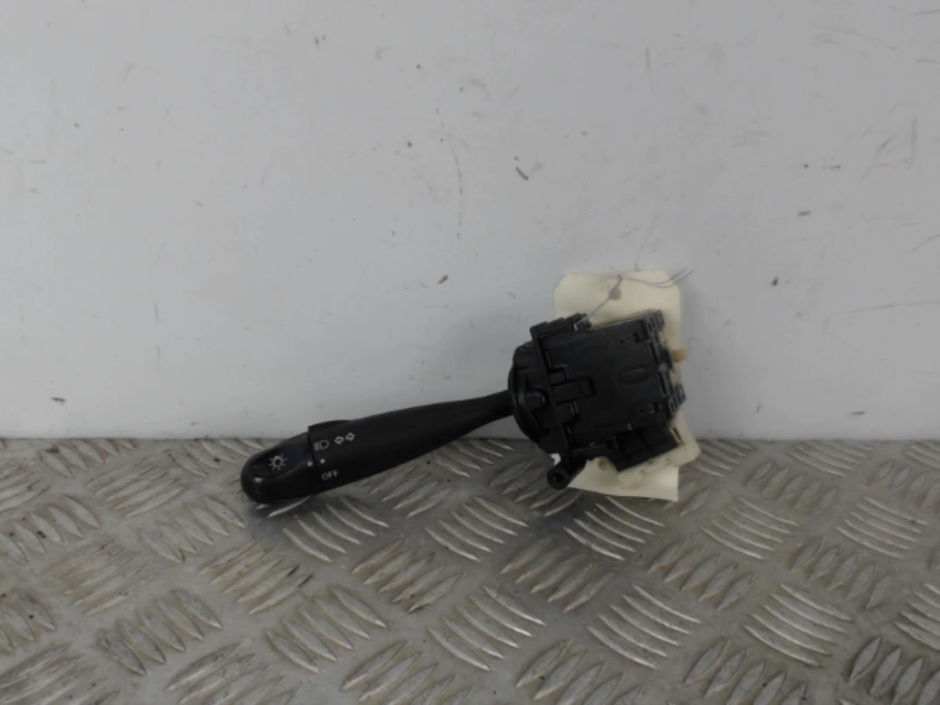 Commodo phare TOYOTA YARIS VERSO PHASE 1 Essence - 1