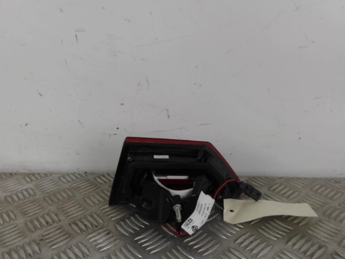 Feu arriere secondaire gauche (feux) RENAULT CLIO 4 PHASE 1 BREAK Diesel - 1