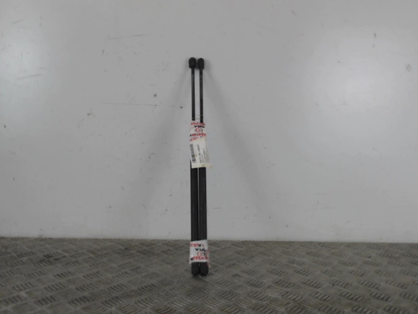 Verin de capot TOYOTA COROLLA VERSO 2 PHASE 1 Diesel - 1