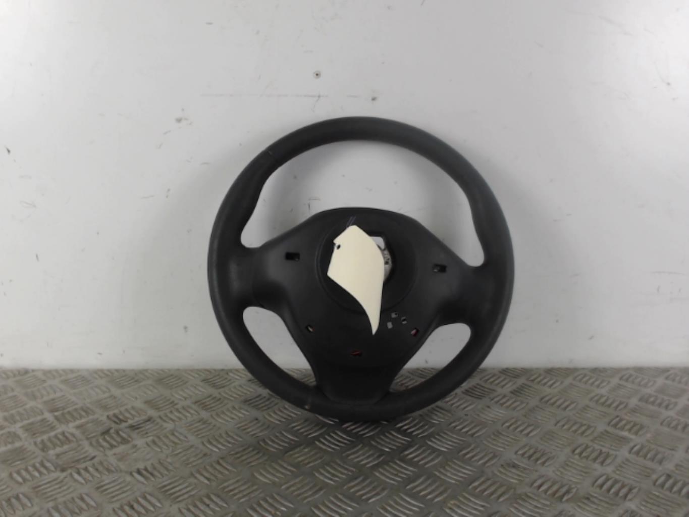 Volant RENAULT CLIO 4 PHASE 1 BREAK Diesel - 1