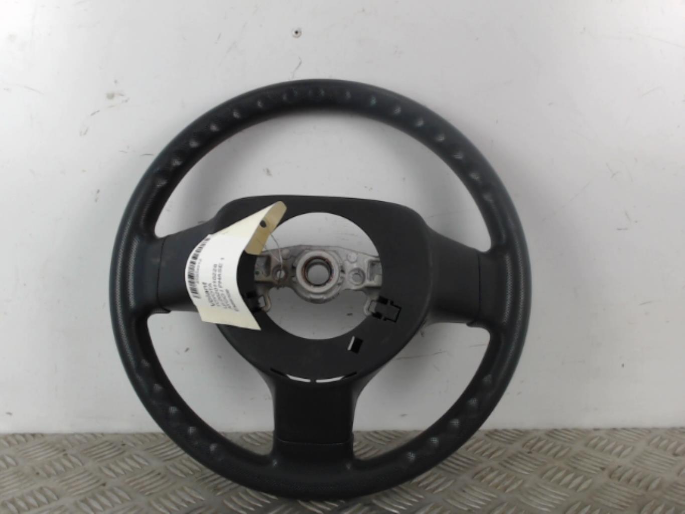 Volant TOYOTA AYGO 1 PHASE 1 Essence - 1