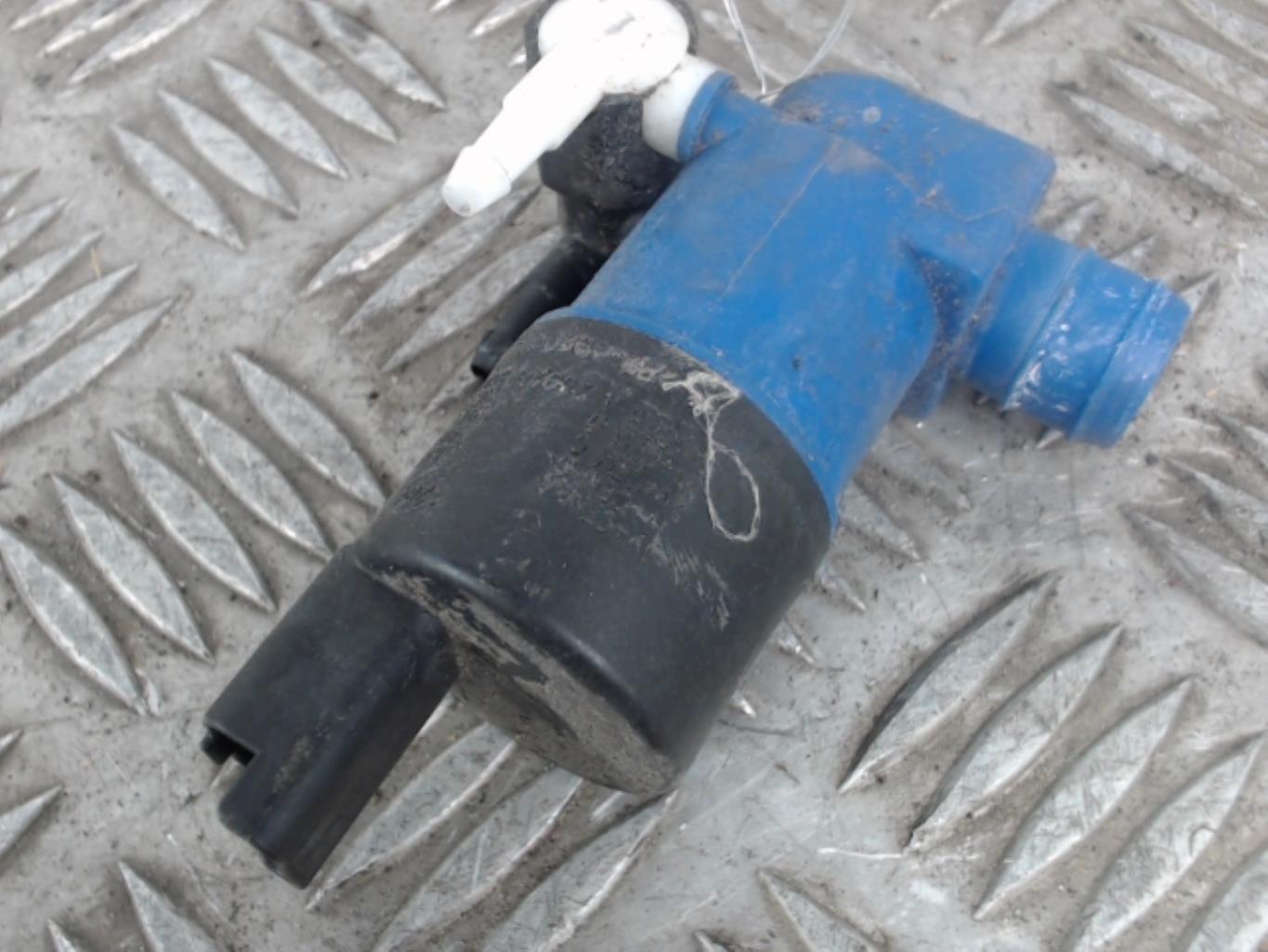 Pompe lave glace avant RENAULT CLIO 4 PHASE 2 Essence - 1