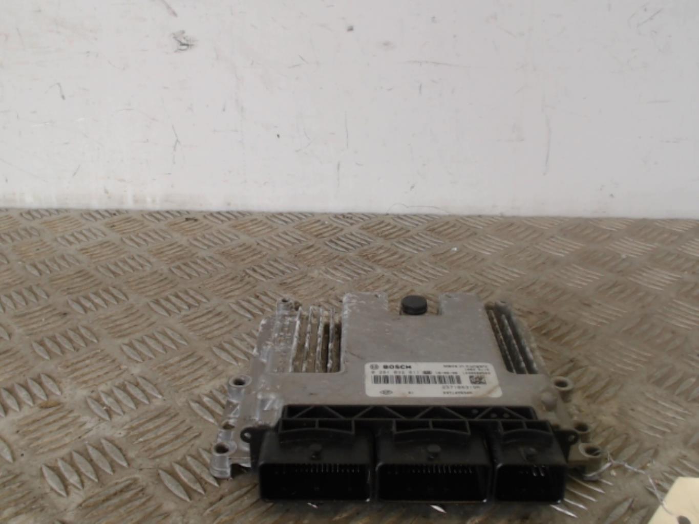 Calculateur RENAULT CLIO 4 PHASE 1 BREAK Diesel - 1