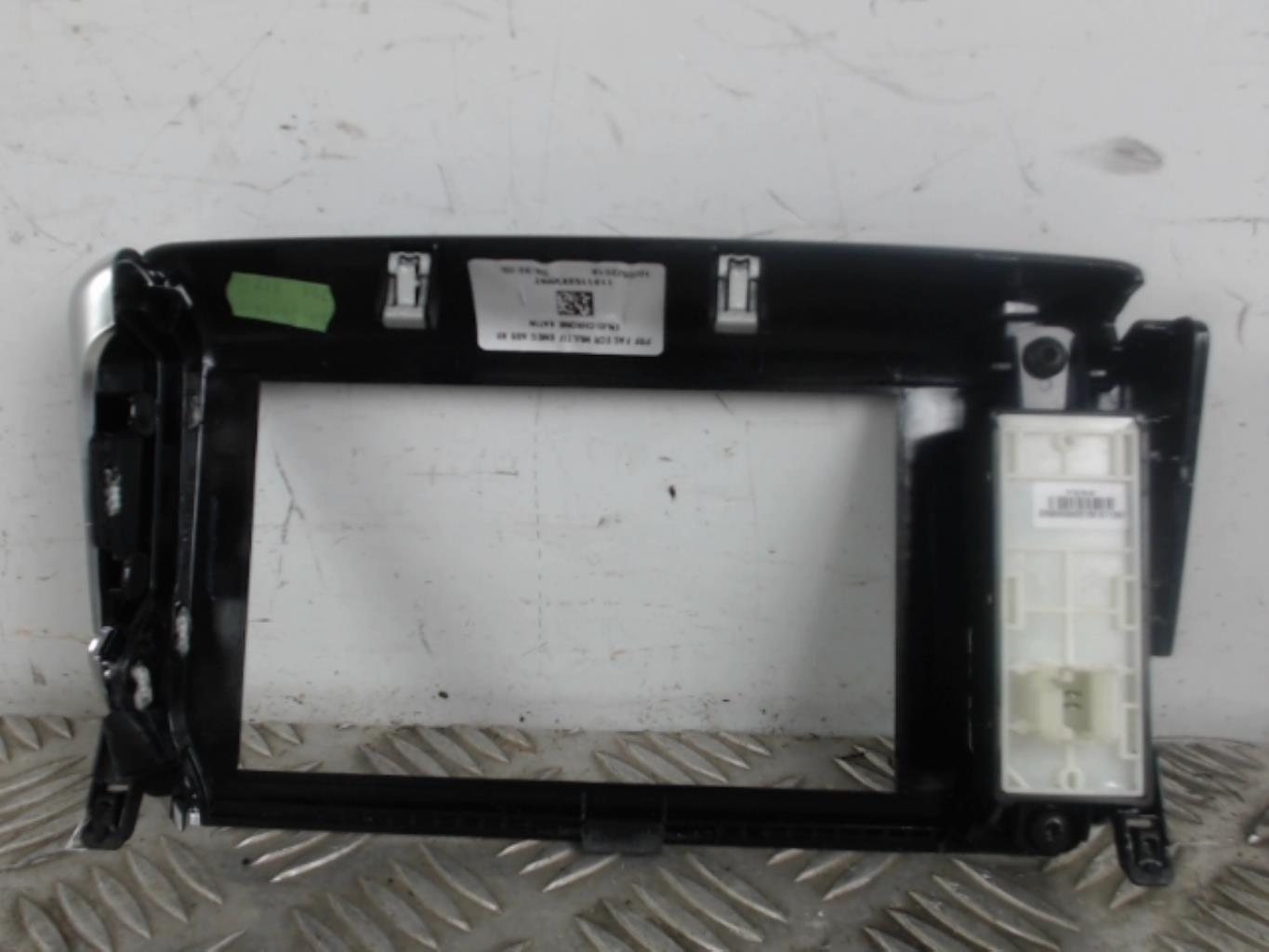 Facade autoradio PEUGEOT 208 1 Essence - 1