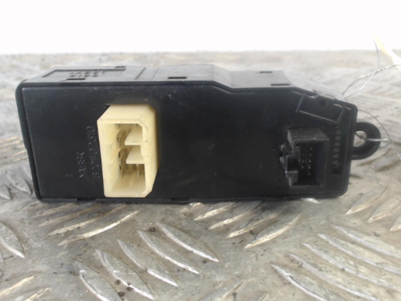 Interrupteur de leve vitre HYUNDAI SATELLITE 1 PHASE 1 Diesel - 1