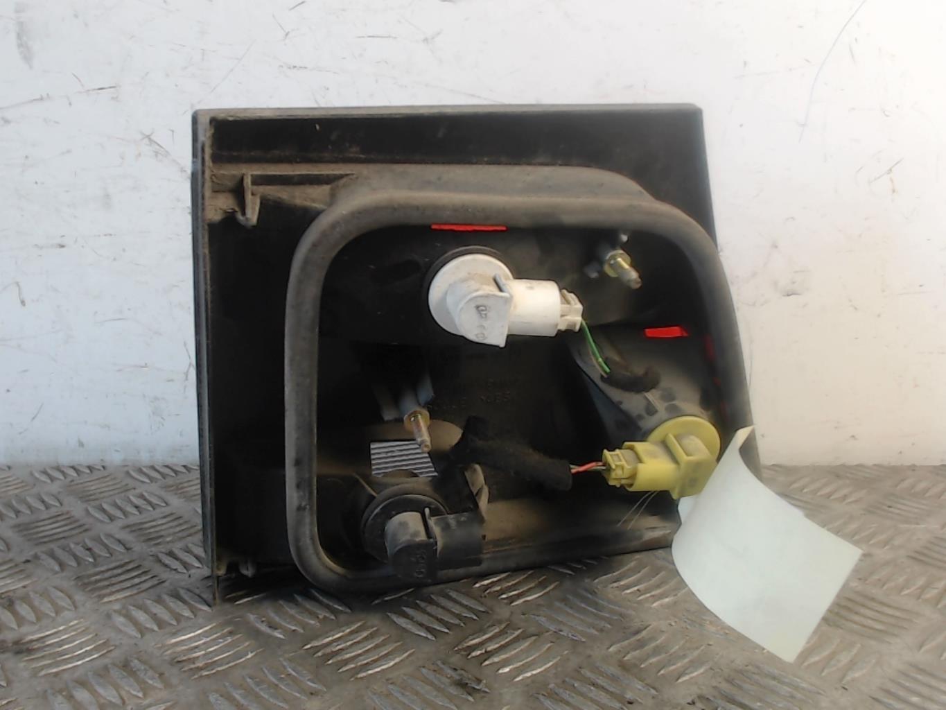 Feu arriere secondaire droit (feux) PEUGEOT 806 PHASE 2 Diesel - 1