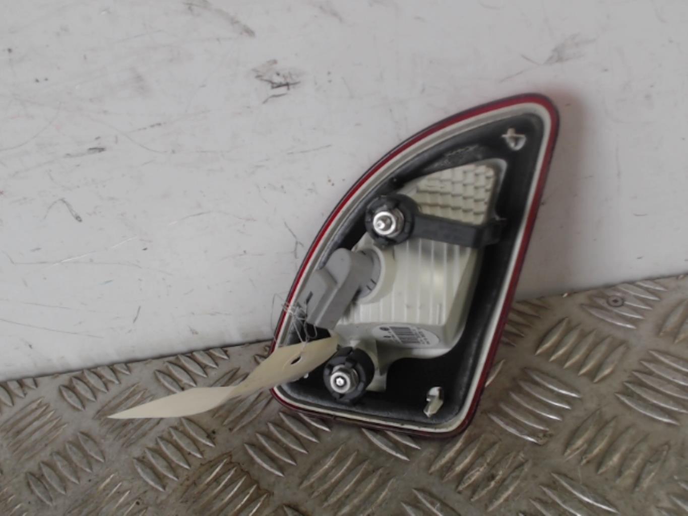 Feu arriere secondaire gauche (feux) RENAULT TWINGO 2 PHASE 2 Diesel - 1