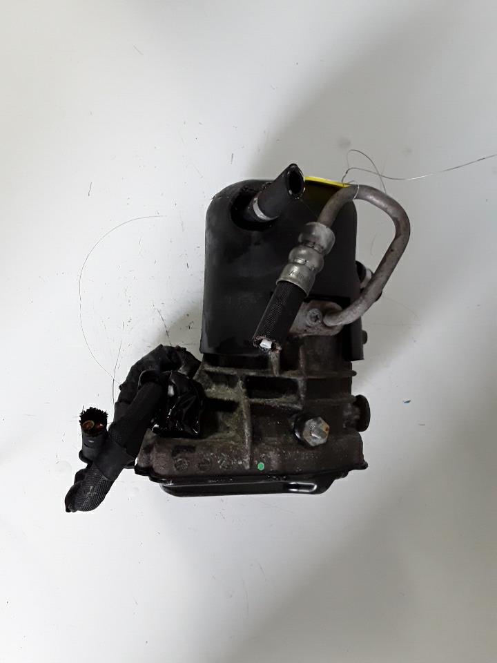 Pompe de direction CITROEN C5 2 Diesel - 1