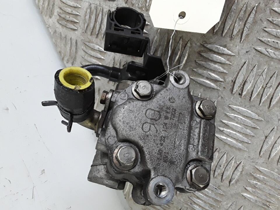 Pompe de direction VOLKSWAGEN GOLF 4 Essence - 1