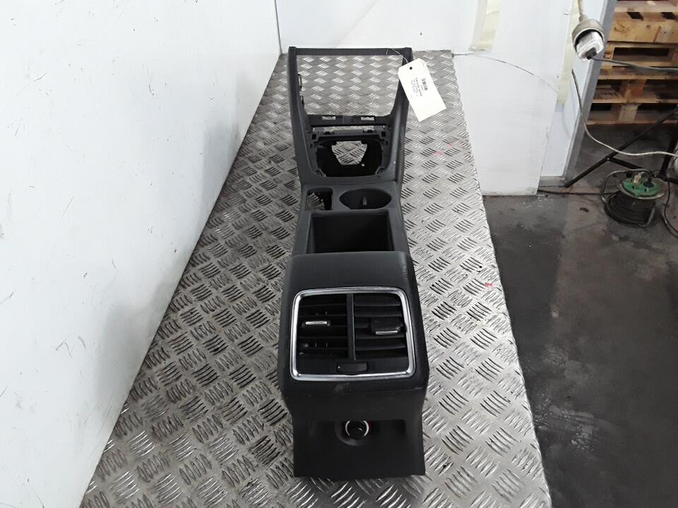 Console central (interieur plastique) AUDI Q3 1 PHASE 1 Diesel - 1