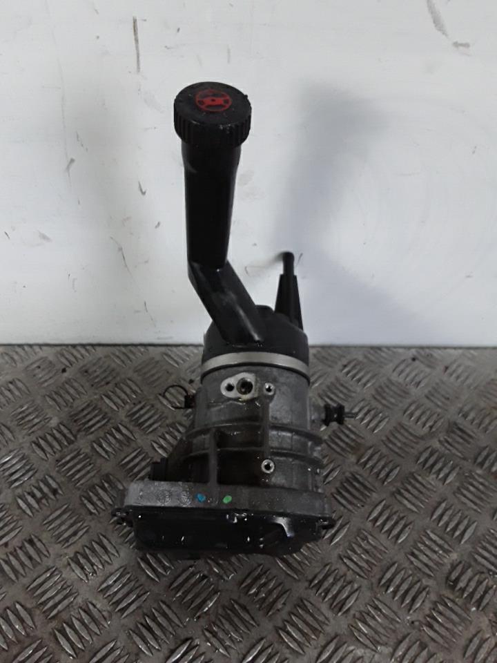 Pompe de direction PEUGEOT 308 1 PHASE 1 Essence - 1