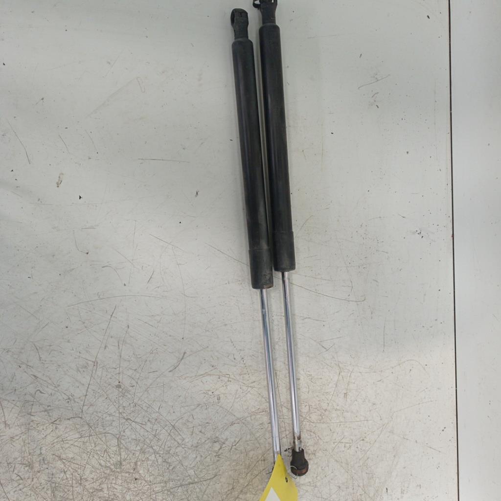 Verin de coffre RENAULT CLIO 3 PHASE 1 Diesel - 1