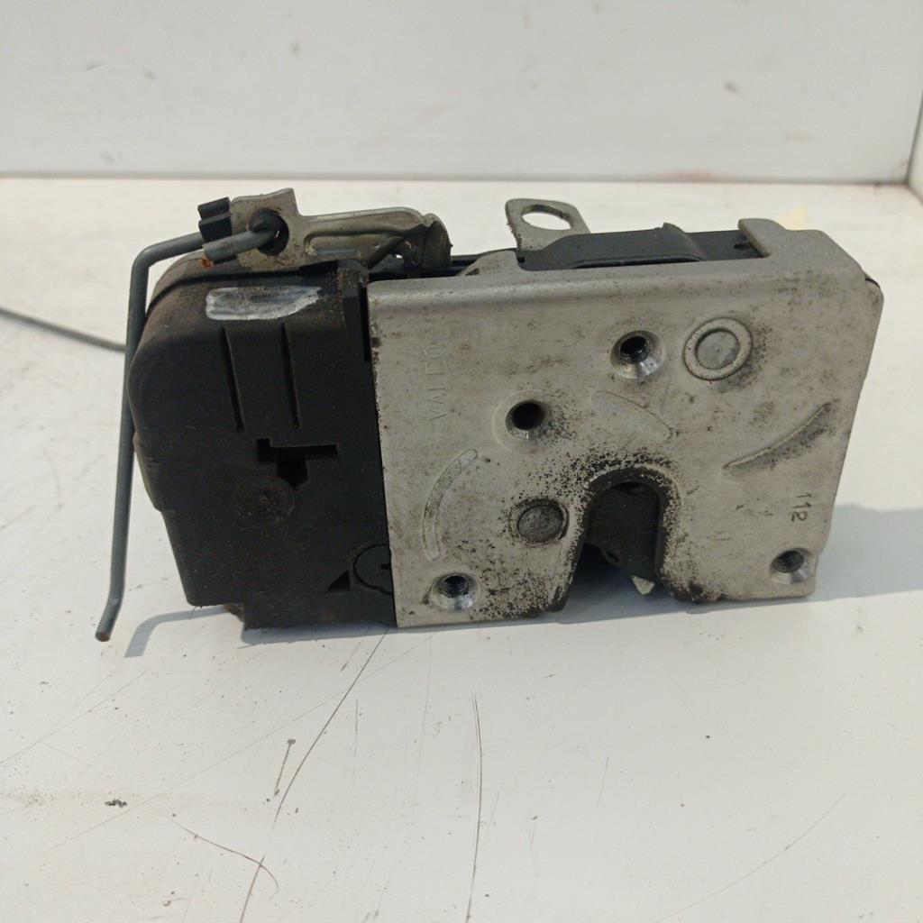 Serrure avant droit PEUGEOT 206+ Essence - 1