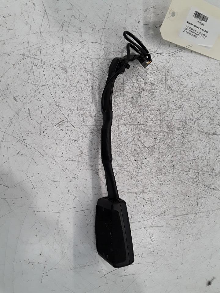Attache ceinture avant droit VOLKSWAGEN EOS CABRIO PHASE 1 Diesel - 1