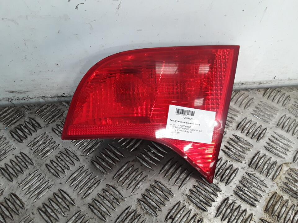 Feu arriere secondaire droit (feux) AUDI A4 2 AVANT PHASE 2 BREAK Diesel - 1