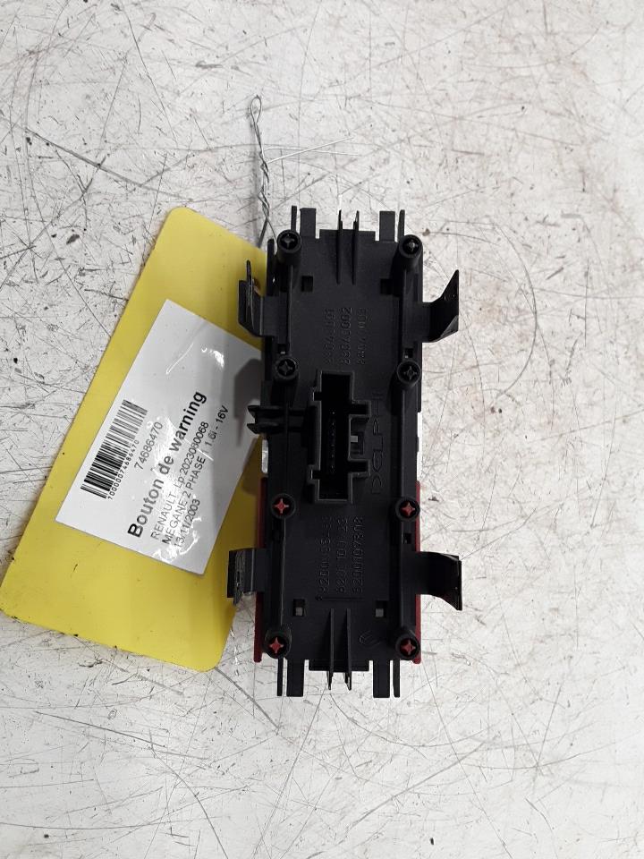 Bouton de warning RENAULT MEGANE 2 PHASE 1 Essence - 1