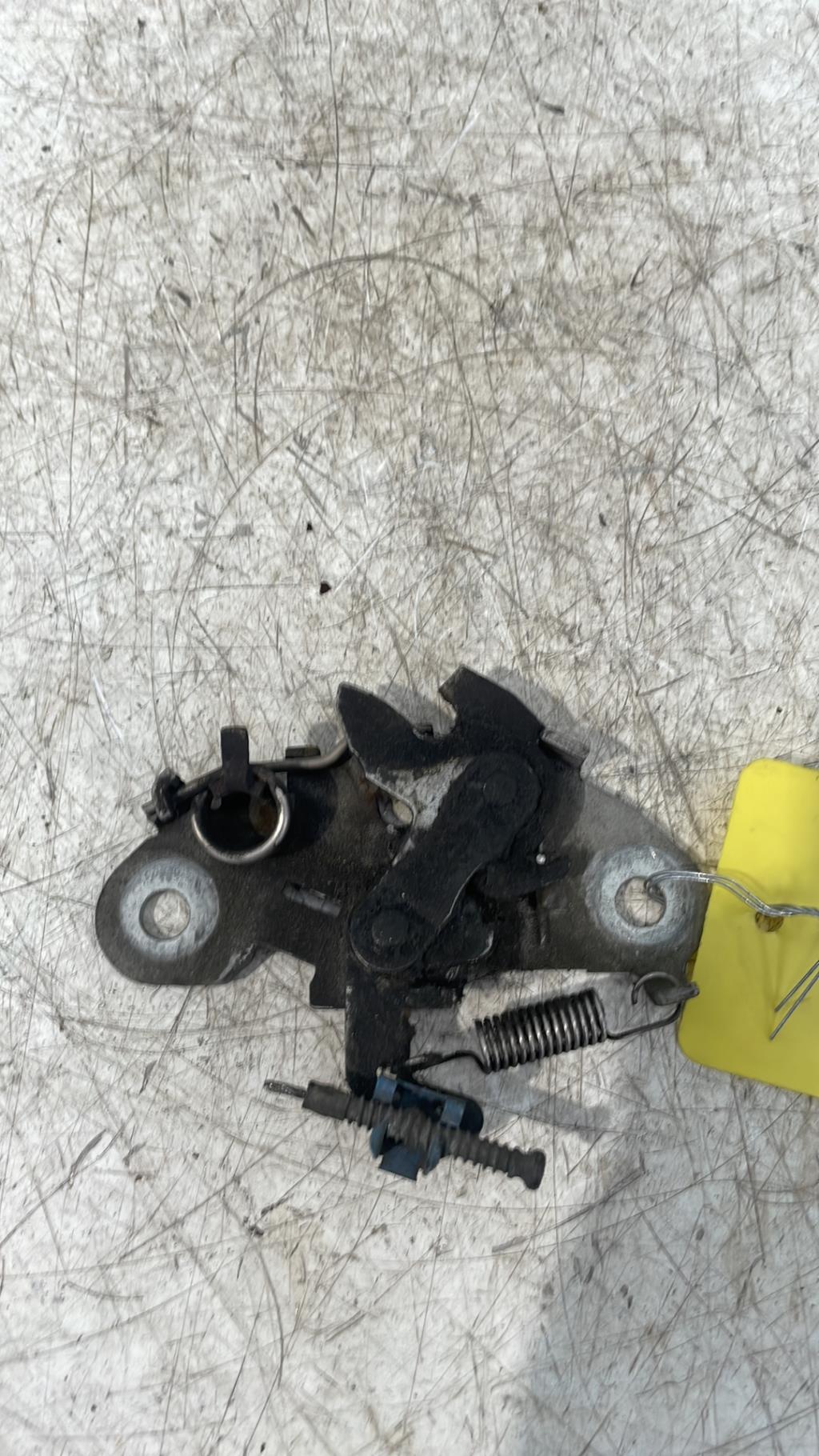 Serrure de capot CITROEN BERLINGO 1 PHASE 1 Diesel - 1
