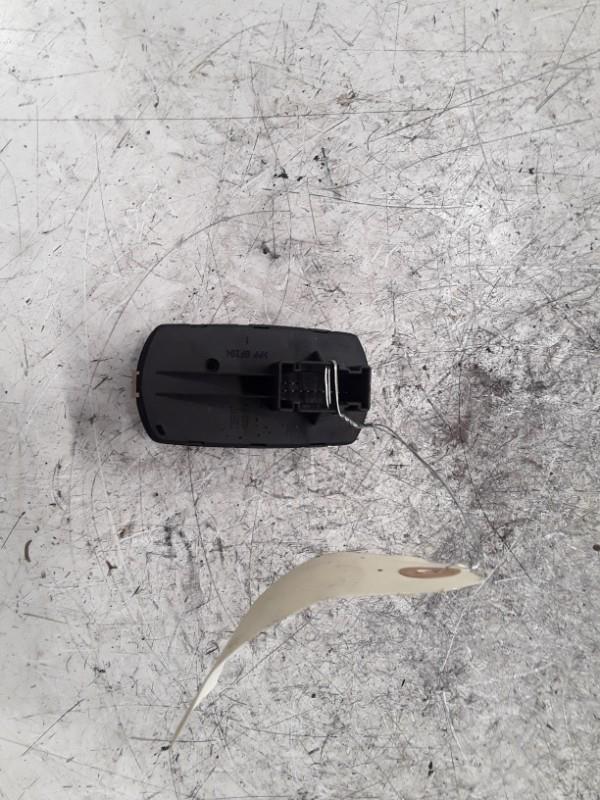 Interrupteur de leve vitre avant gauche OPEL CORSA E Essence - 1
