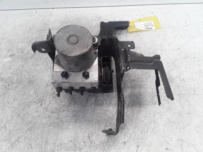 Bloc ABS (freins anti-blocage) AUDI A4 2 PHASE 2 Diesel - 1