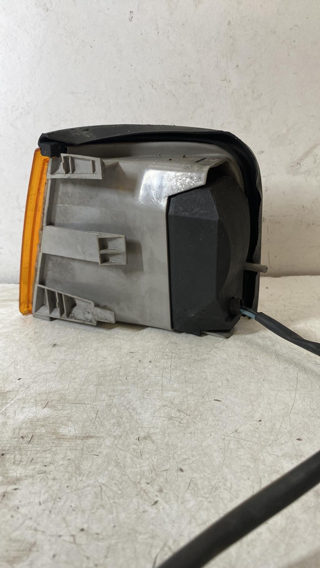 Gruppo ottico anteriore secondario destro (luci)(freccia) FIAT UNO PHASE 1 Gasolina - 1