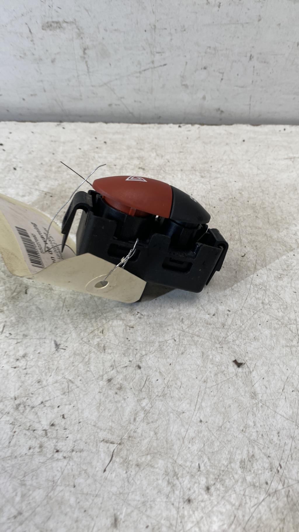 Bouton de warning RENAULT TWINGO 2 PHASE 1 Essence - 1