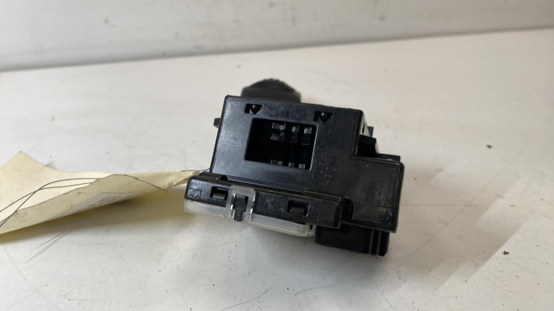 Commodo d'essuie glaces FORD FOCUS 2 PHASE 2 BREAK Diesel - 1